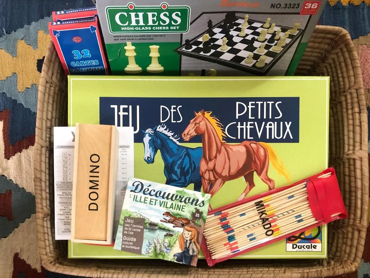 Le Gite Du Chateau De La Croix Chemin Apartment Saint-Leger-des-Pres